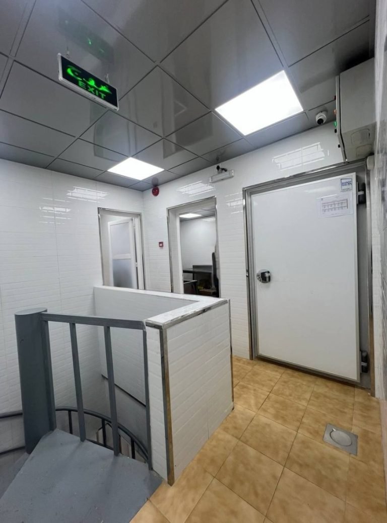 Purple Gradient Modern Web Hosting Price List Facebook Post - 5